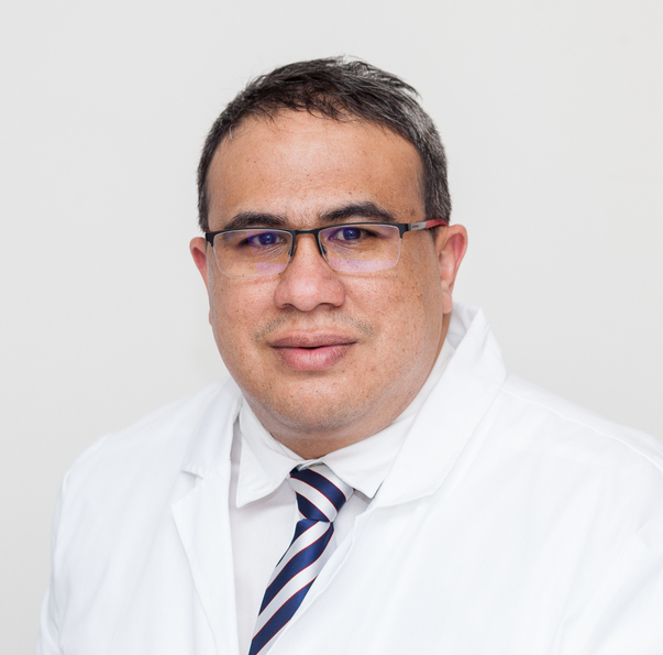 Dr. Hernández